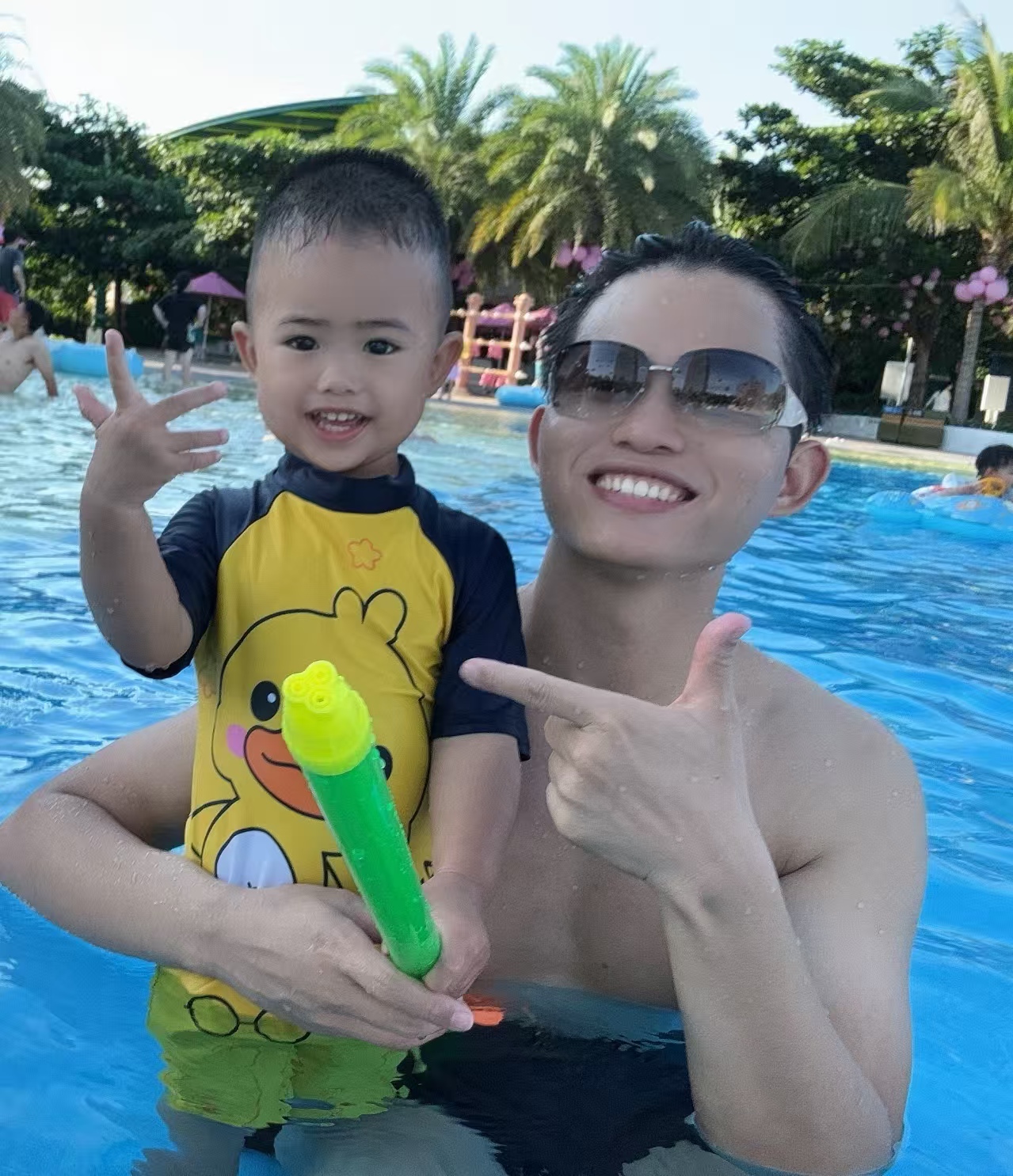 爸爸和宸宸在亚特兰蒂斯水世界